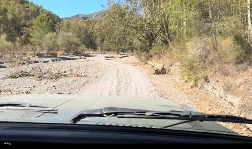 Sunrise mining route off-road safari with tapas