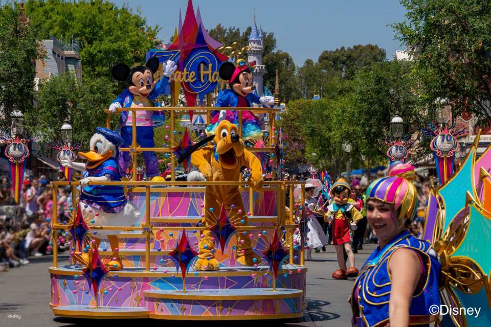 Disneyland Resort California 1–3 Day Ticket with Optional Lightning Lane Multi Pass