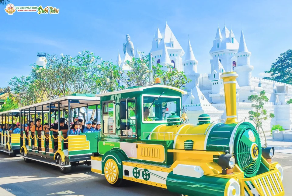 Suối Tiên Cultural Theme Park | Ho Chi Minh