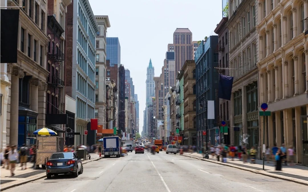 Superheroes in New York: Self-Guided City Exploration Game Image 6