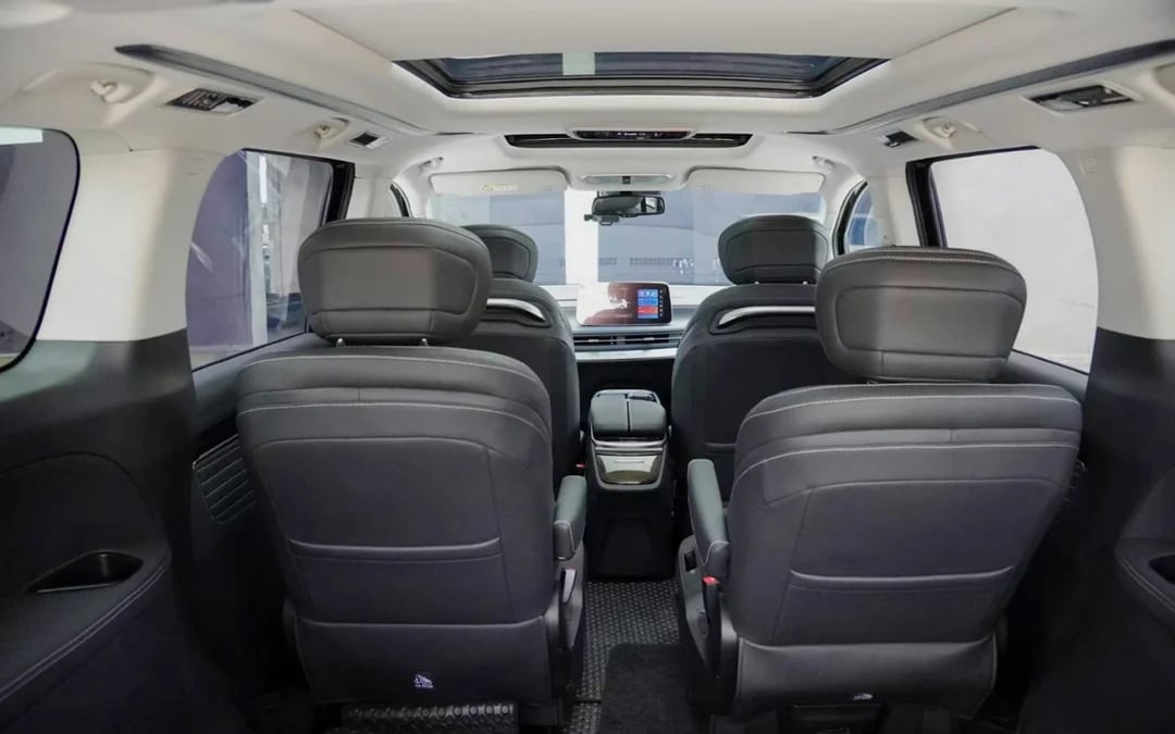 Suvarnabhumi Airport (BKK) to Bangkok City Private One-Way Transfer Image 5