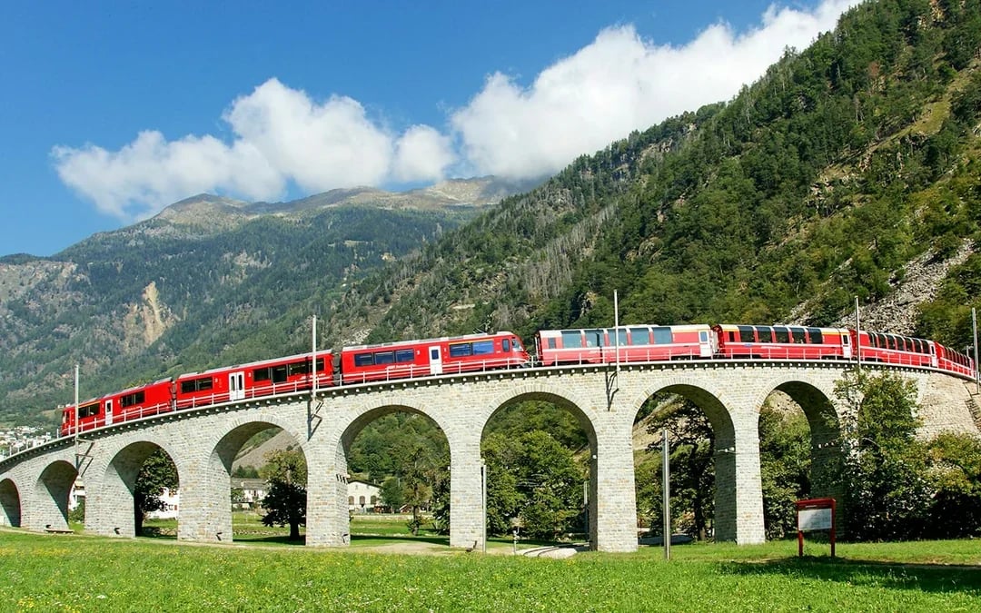 Swiss Travel Continuous Pass: Unlimited Travel on Train, Bus & Boat Image 8