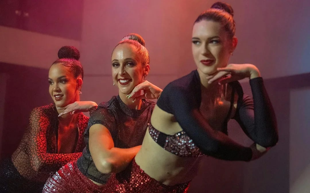Sydney Harbour Cabaret Cruise with 3-Course Dinner Image 8
