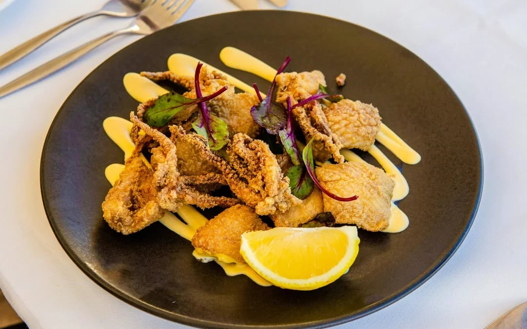 Sydney Harbour Intimate Luxury Lunch Cruise with Doyles & Balmoral Dining Image 4
