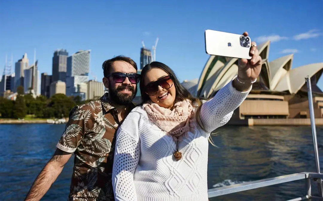 Sydney Harbour Sightseeing Cruise with Buffet Lunch Image 1