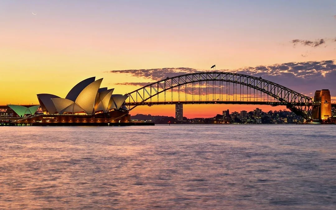 Sydney Harbour Sunset Cruise With Drinks and Grazing Platter Image 8