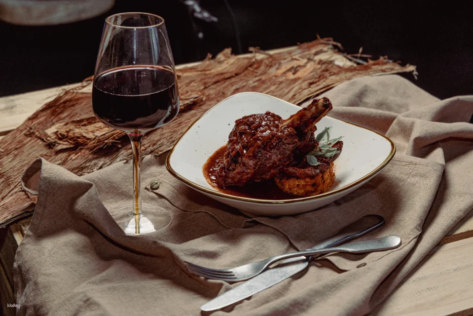 Sydney Opera House Official Guided Tour with Dine in Bennelong or Midden Restaurant