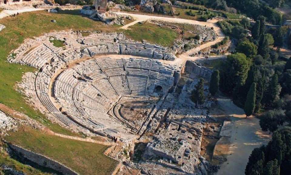 Syracuse and Ortygia Island guided tour from Taormina