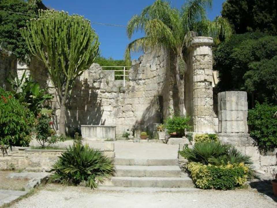 Syracuse's Greek Theatre and Neapolis Guided Tour