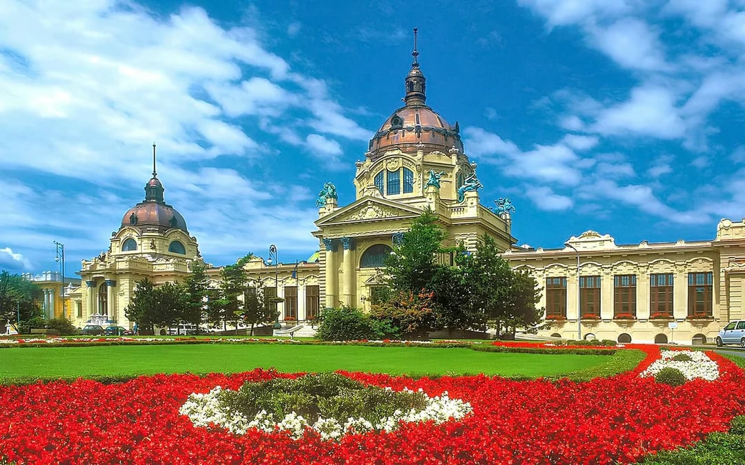 Szechenyi Spa Early-Bird Morning Entry Tickets Image 8