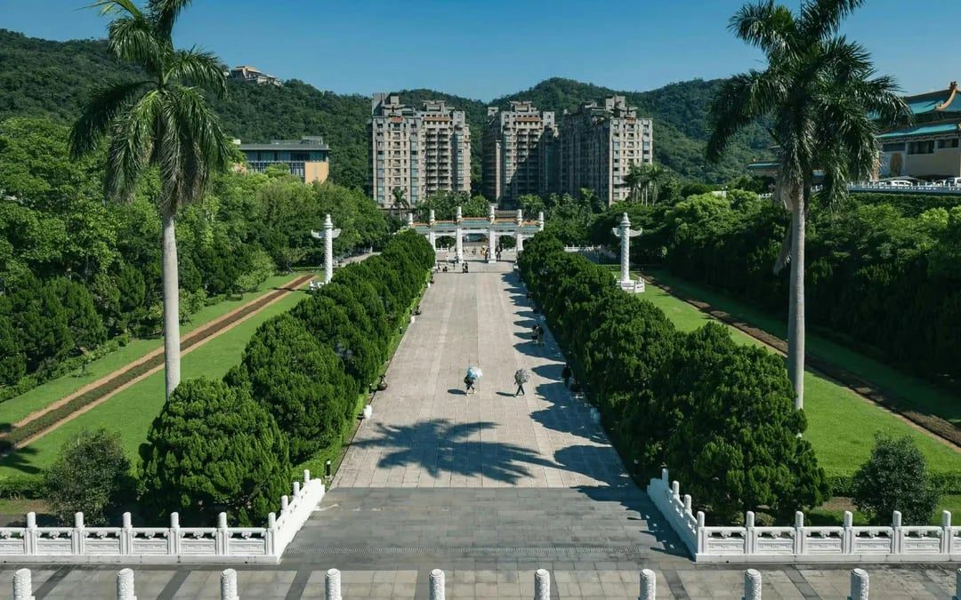 Taipei National Palace Museum Guided Tour with Skip-the-Line Tickets Image 6