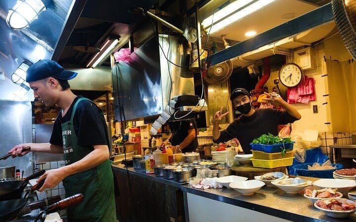 Taipei: Your First Day Food Tour with Locals & 12+ Tasting Image 2