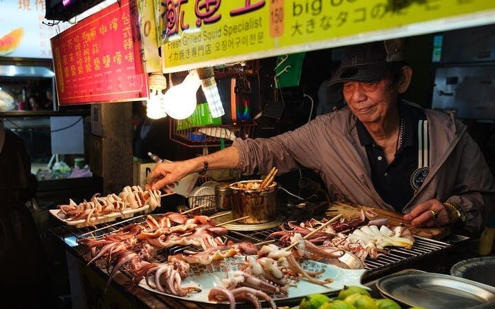 Taipei: Your First Day Food Tour with Locals & 12+ Tasting Image 8