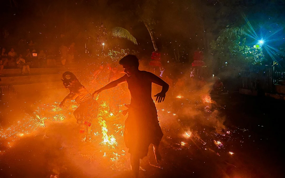 Tanah Lot Temple: Kecak & Fire Dance Show Tickets and Tours
Image 7
