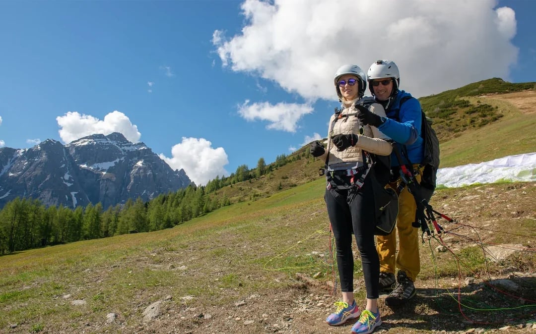 Tandem Paragliding Experience in Tirol Image 3