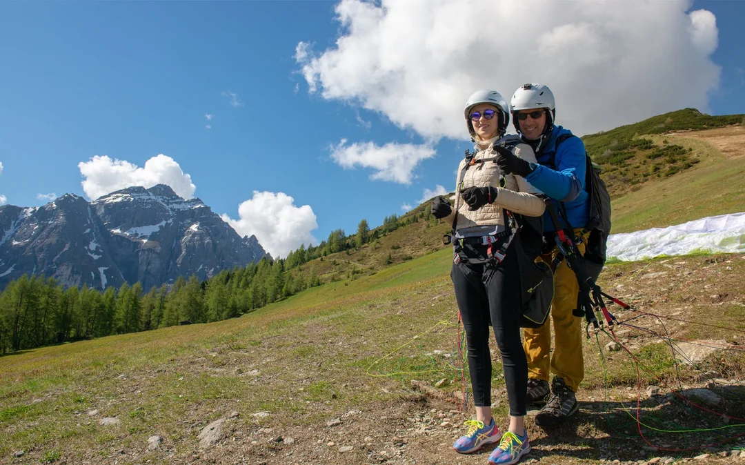 Tandem Paragliding Experience in Tirol Image 3