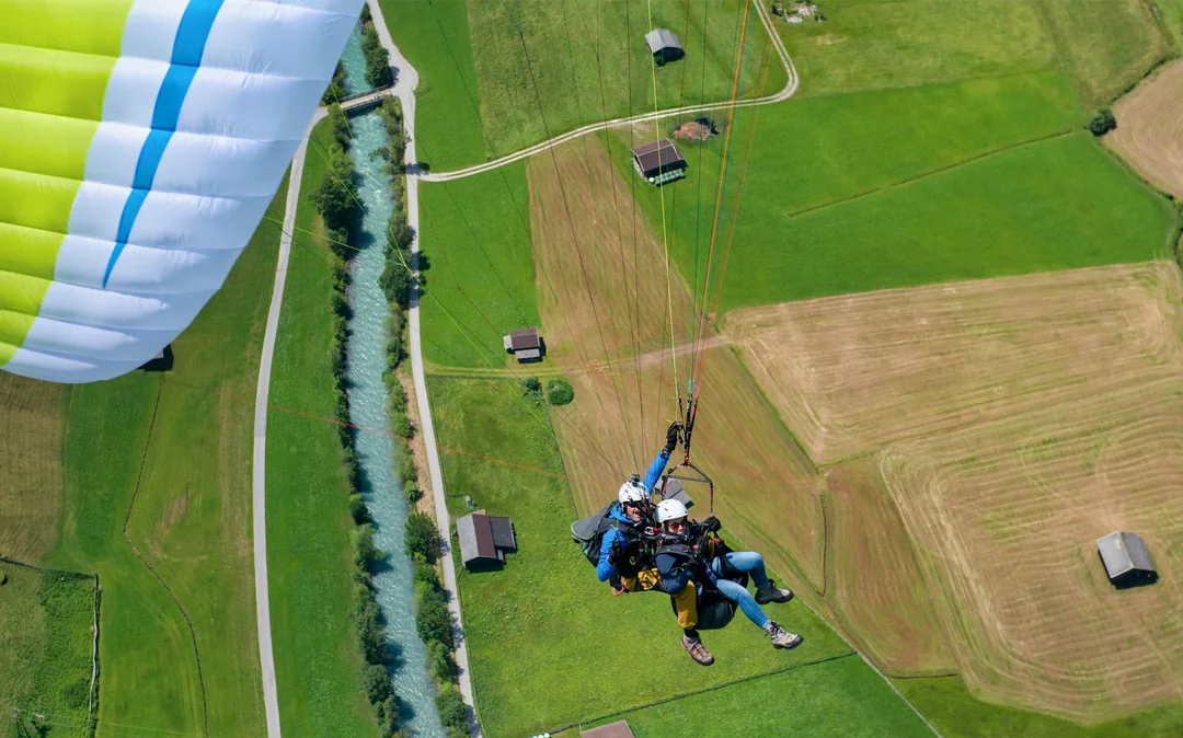 Tandem Paragliding Experience in Tirol Image 5