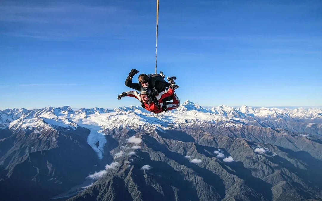 Tandem Skydive at Franz Josef: 10,000ft, 13,000ft, 16,500ft or 18,000ft Image 3