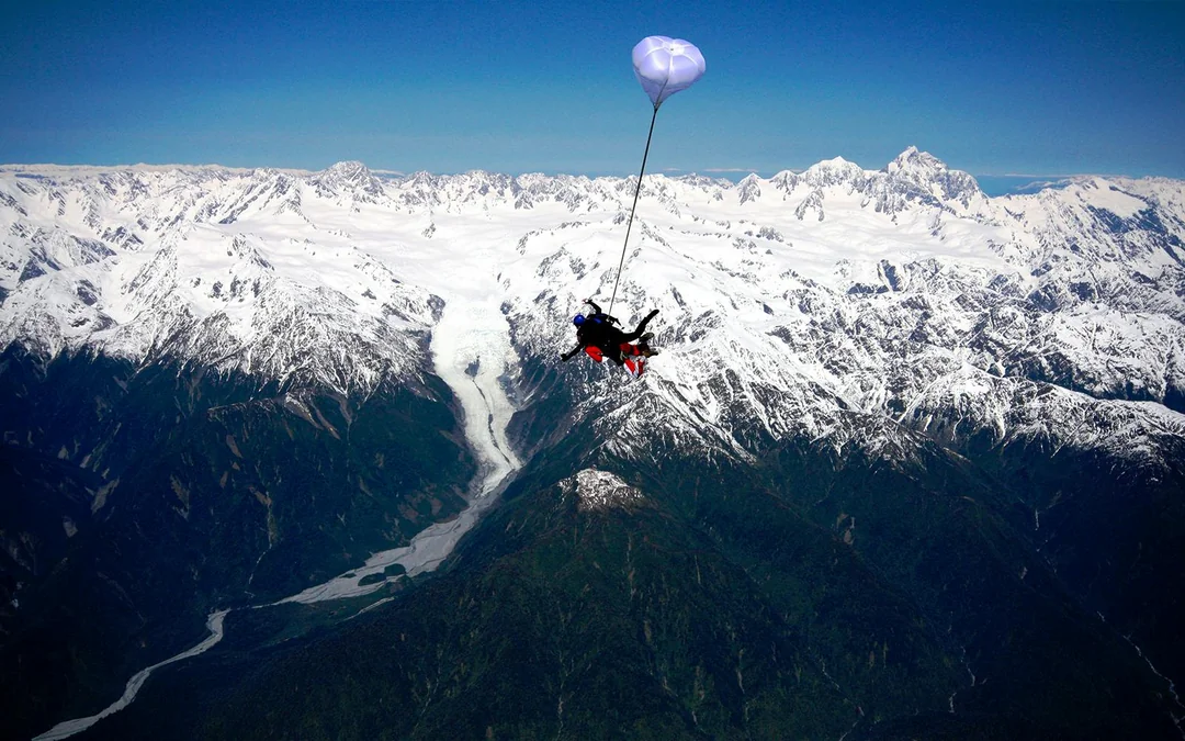 Tandem Skydive at Franz Josef: 10,000ft, 13,000ft, 16,500ft or 18,000ft Image 5