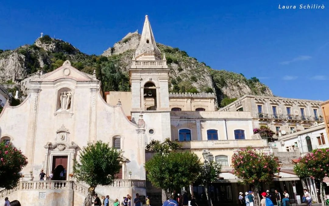 Taormina & Castelmola Guided Tour with Hotel Transfers Image 4