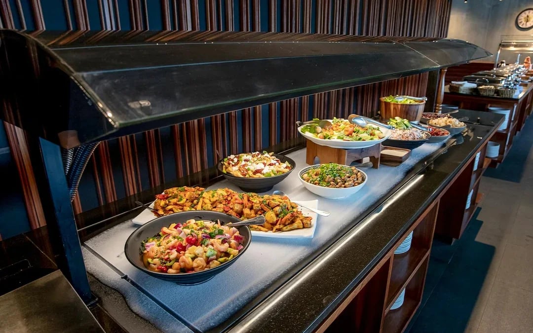 Te Puia: Te Pō Combo with Guided Tour, Cultural Performance & Hangi Buffet Dinner Image 3