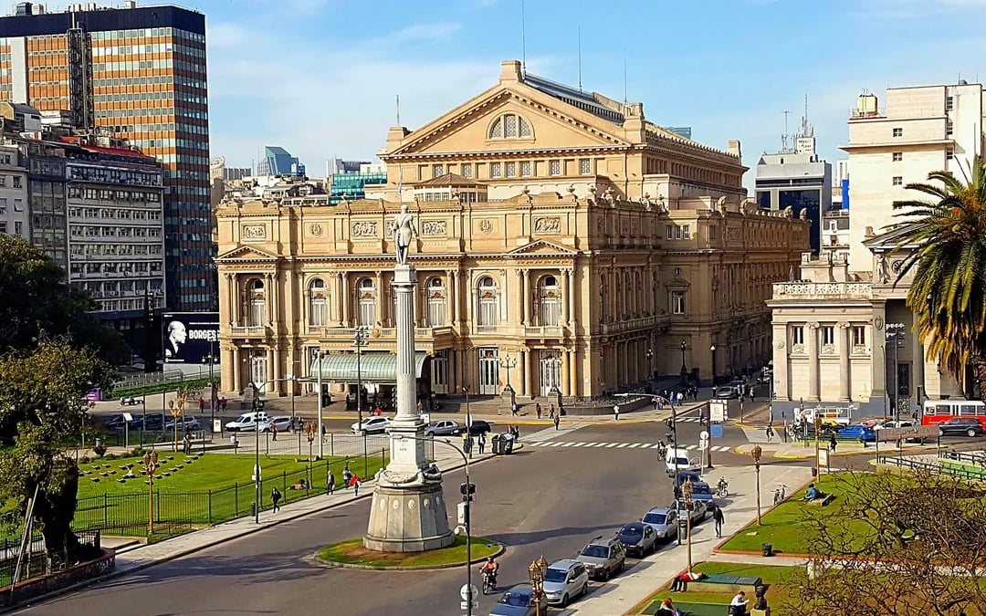 Teatro Colón Tickets with City Walking Tour Image 8