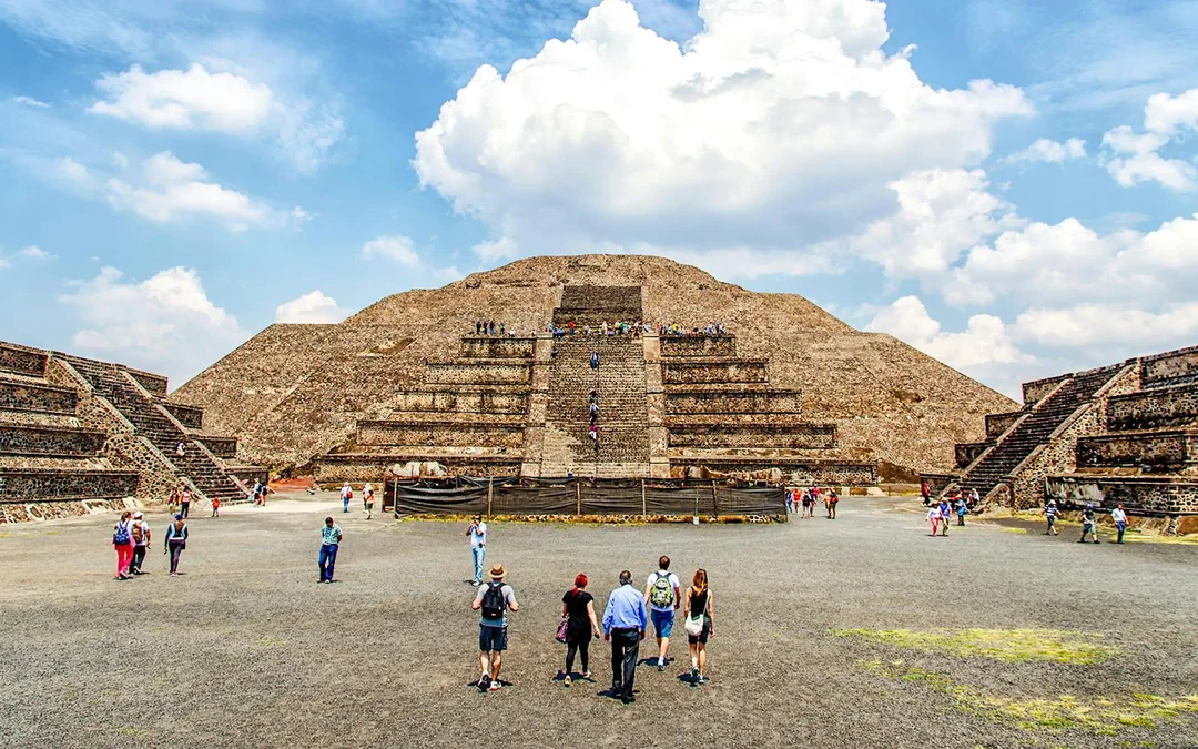 Teotihuacan 2-Hour Guided Walking Tour of the Sun & Moon Pyramids Image 1