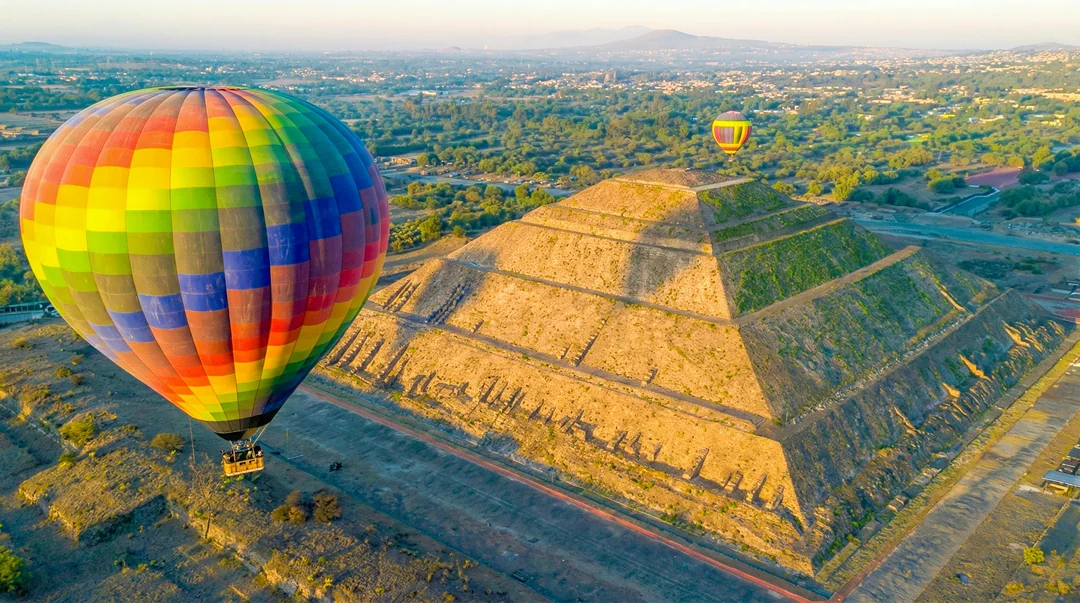 Teotihuacán Hot Air Balloon Flight with Optional Guided Tour & Transfers Image 3