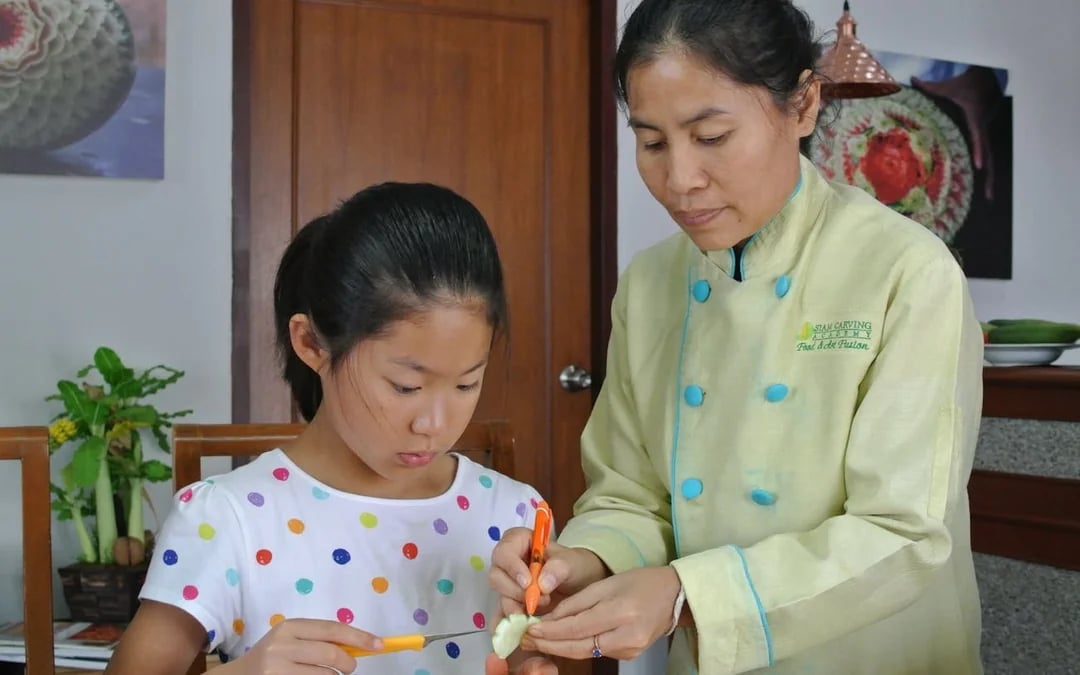 Thai Fruit and Vegetable Carving Class with Master Carver Image 9