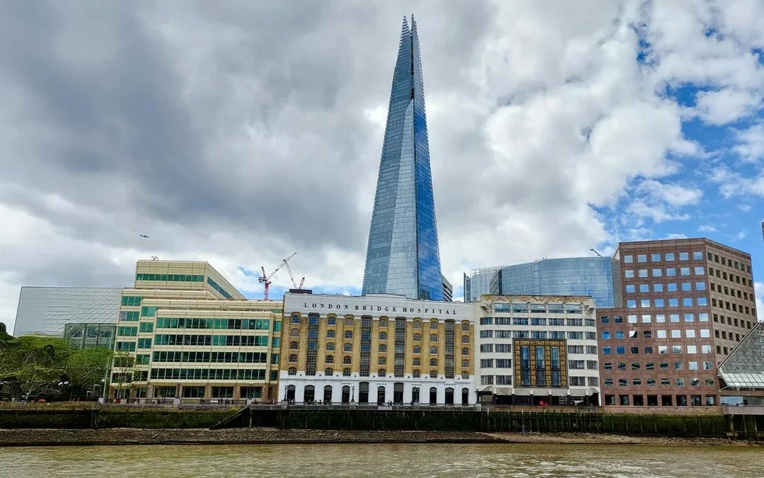 Thames River Lunch Cruise with 2-Course Meal, Coffee & Tea Image 11