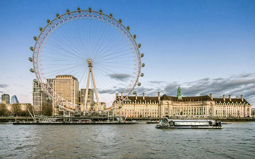 Thames River Lunch Cruise with 2-Course Meal, Coffee & Tea Image 12
