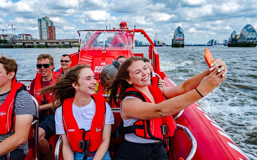 Thames River Speedboat Tour Image 4