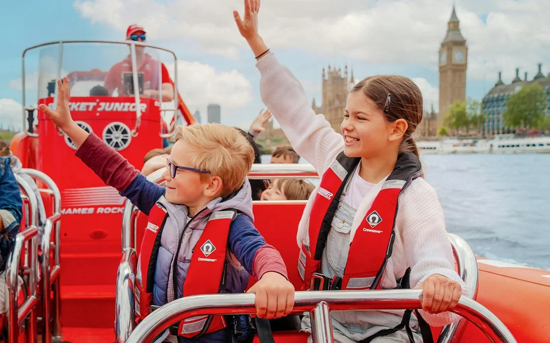 Thames River Speedboat Tour Image 10