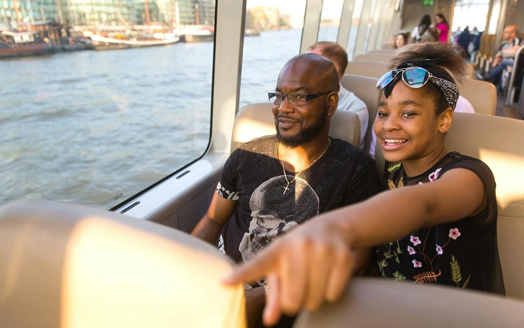 Thames River Uber Boat Trip Image 4