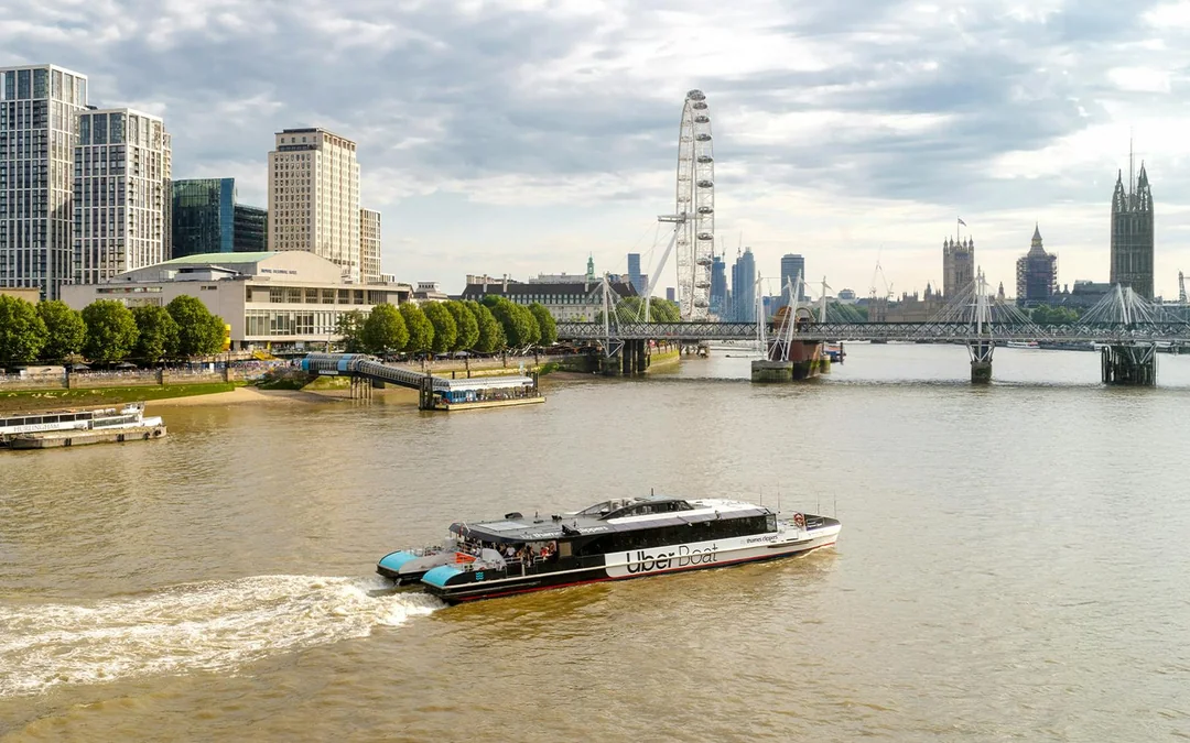 Thames River Uber Boat Trip Image 5