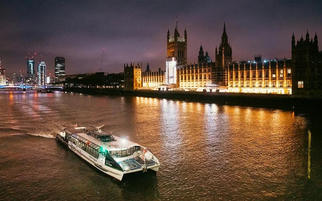 Thames River Uber Boat Trip Image 8