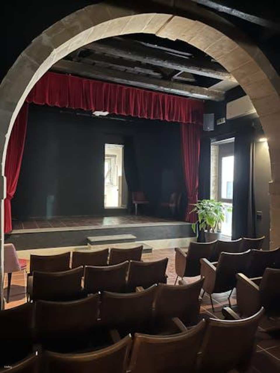 The Charm of Silent Films in Ortigia Guided Tour