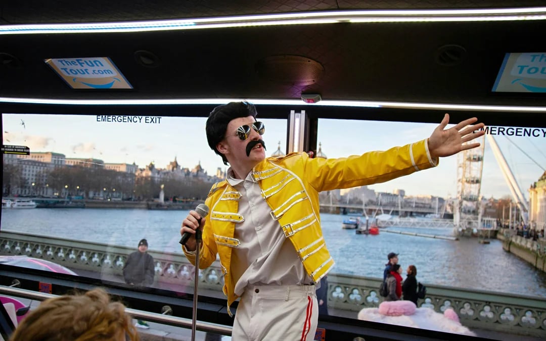 The Fun Tour: Sightseeing with Live Theatre, Comedy & Music Image 4