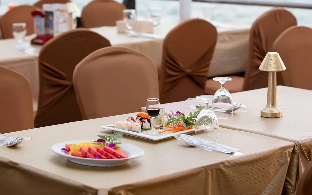 The Grand Chao Phraya Cruise with Buffet Dinner & Live Music Image 8