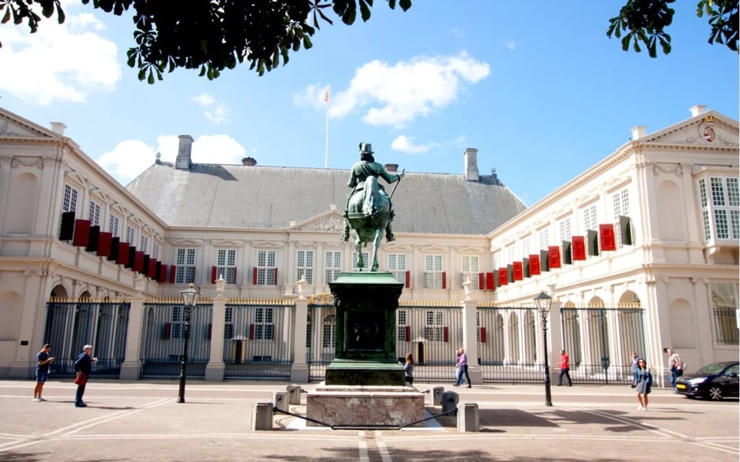 The Hague, Heart of the Old Town: Self-Guided City Exploration Game Image 4