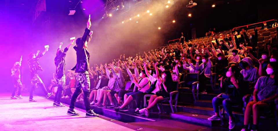 THE PAINTERS : Live Art K-pop Dance Show in Seoul