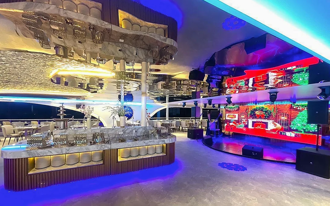 The Planet Cruise with International Buffet Dinner Image 5