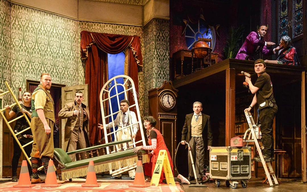 The Play That Goes Wrong Image 5