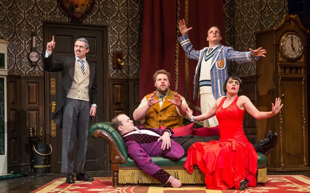 The Play That Goes Wrong Image 3