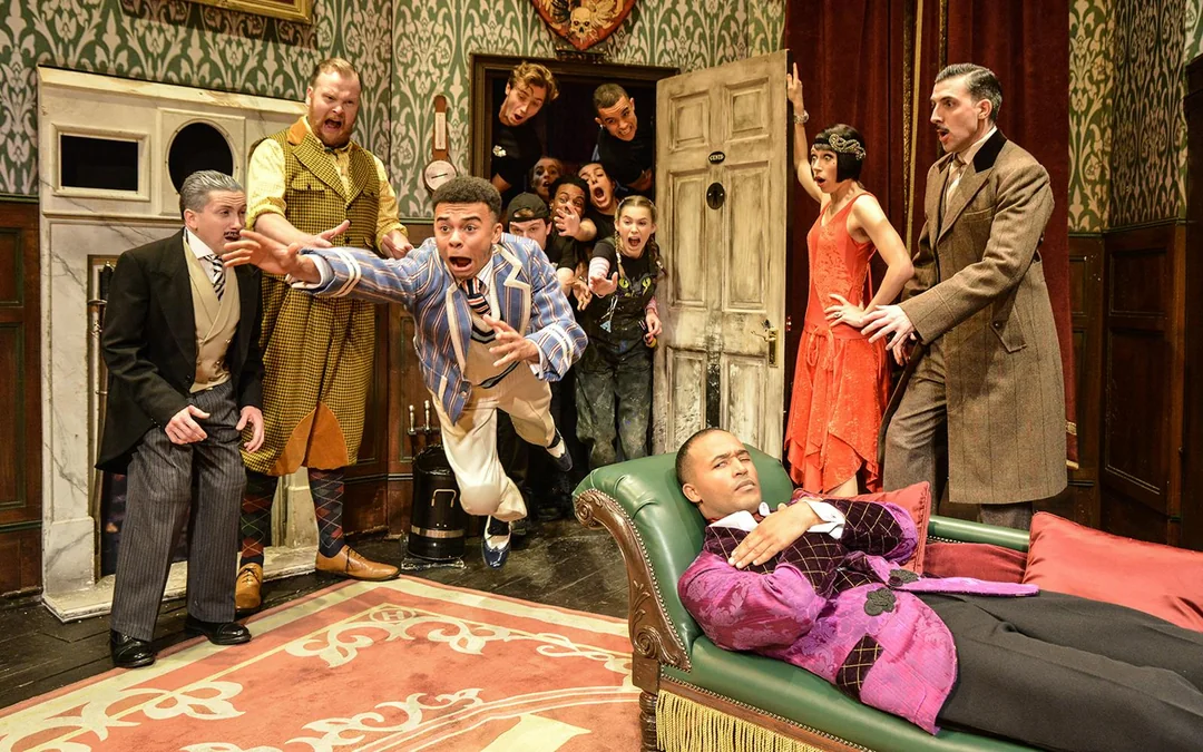 The Play That Goes Wrong Image 2