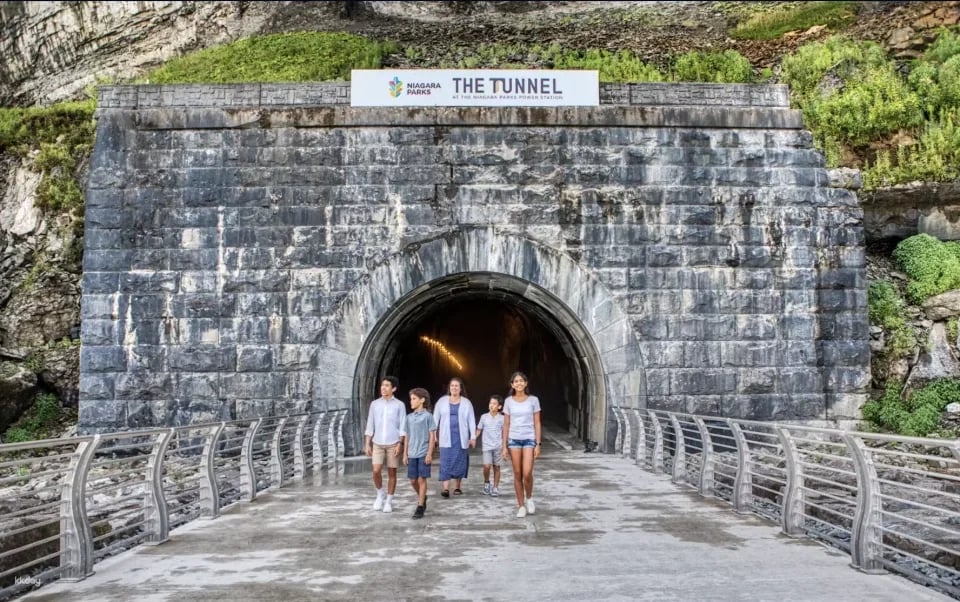 The Tunnel at The Niagara Parks Power Station | Canada