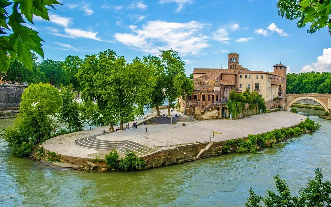 Tiber River Aperitif Cruise Image 4