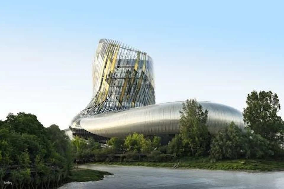 Ticket to La Cité du Vin with Wine Tasting