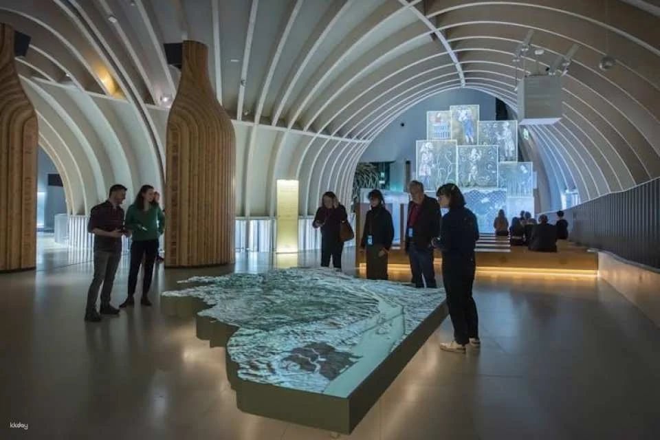 Ticket to La Cité du Vin with Wine Tasting