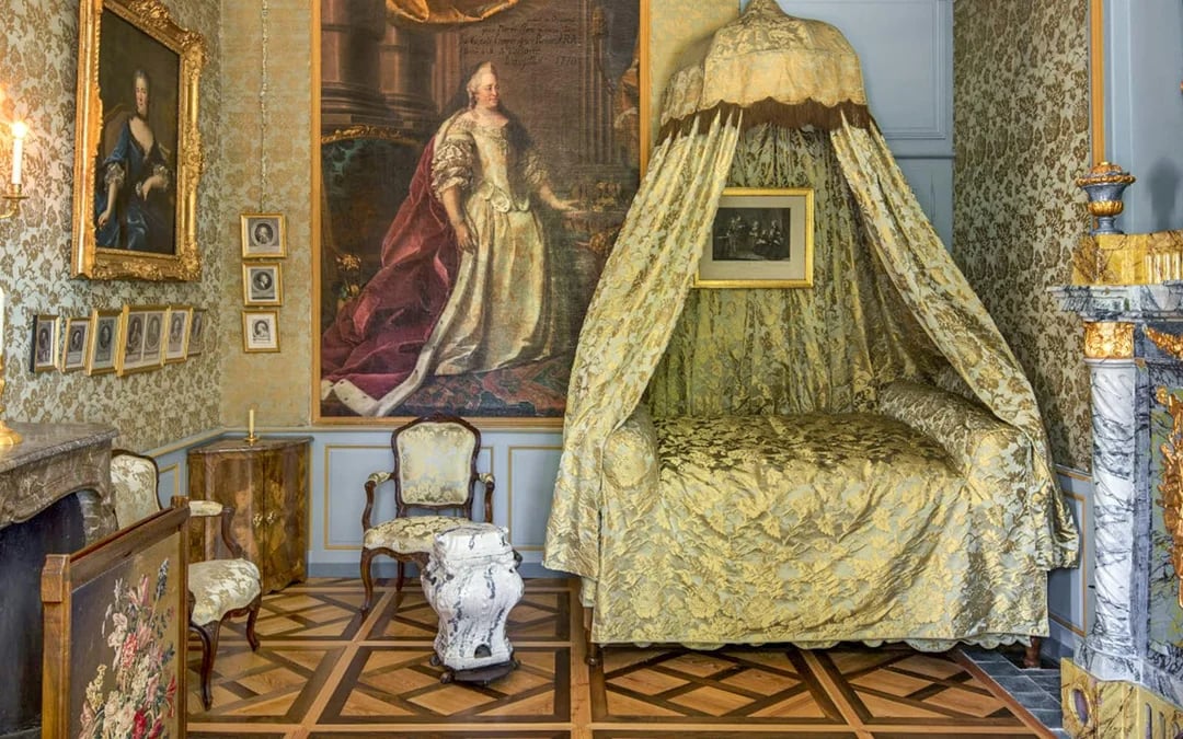 Tickets to Castle of Voltaire Image 4